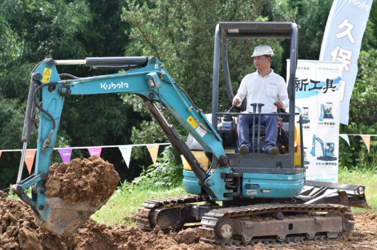 a9cbda354ffcd174e56ab7091a7b529f4ff95f561592306412